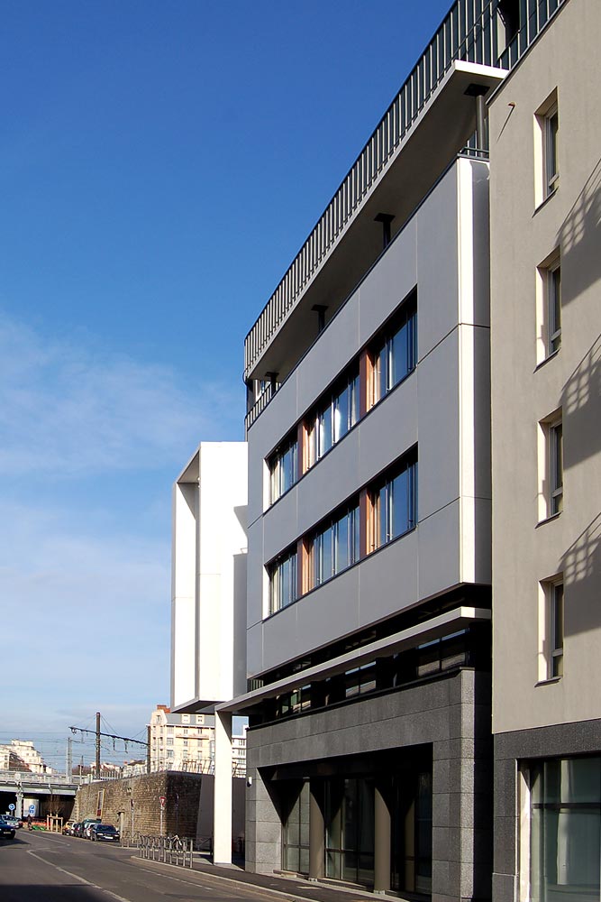 Tectus Architectes à Lyon - ADAPT Construction d’un centre de rééducation professionnelle (ADAPT) et d'un immeuble de  vingt logements.